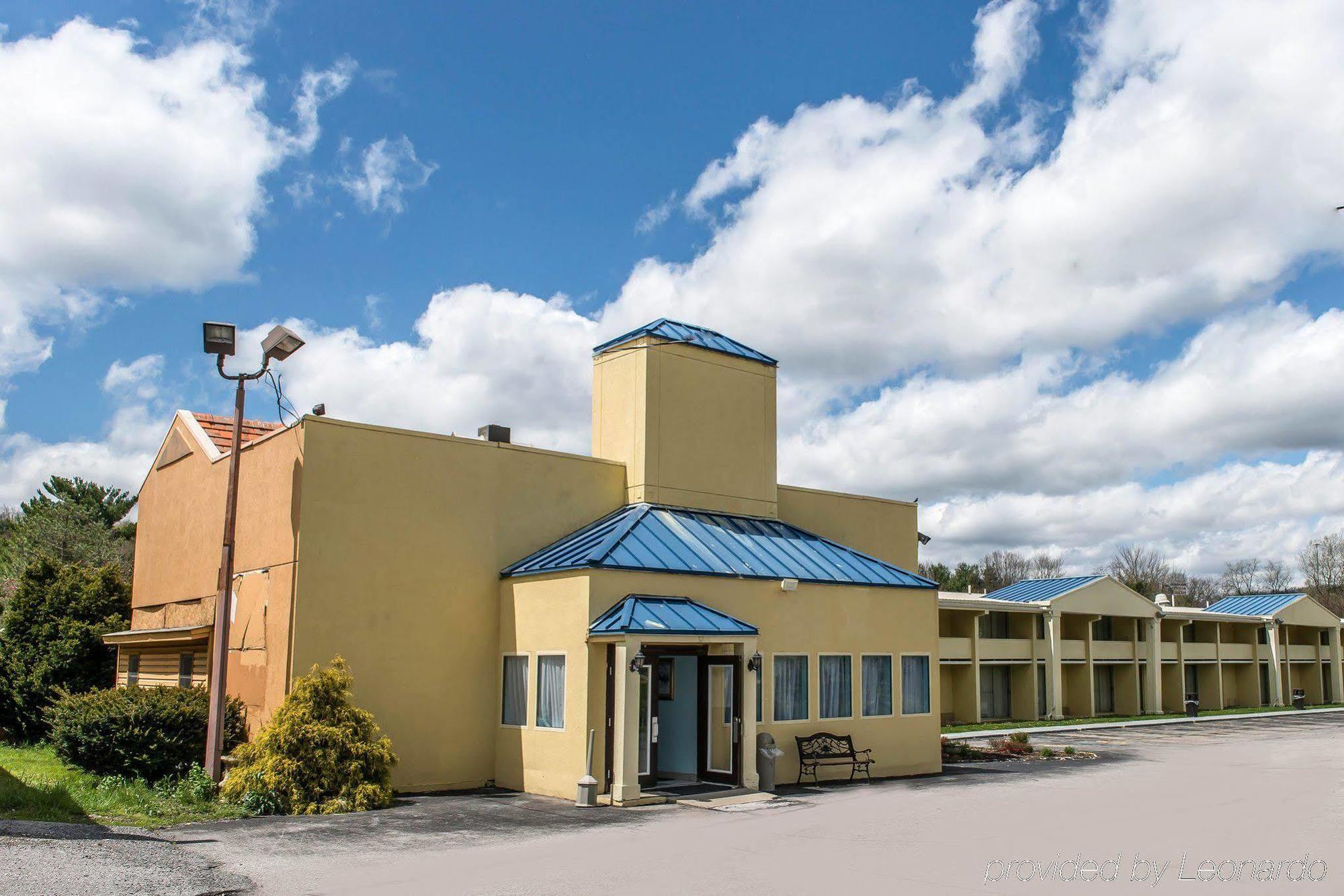 Rodeway Inn Brookville Exterior foto