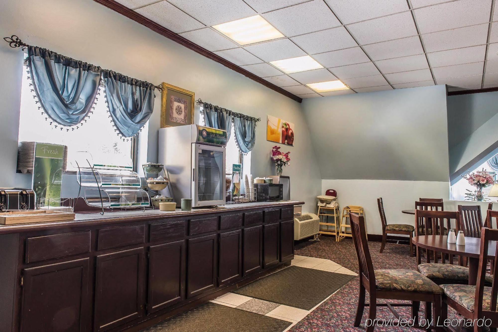 Rodeway Inn Brookville Exterior foto
